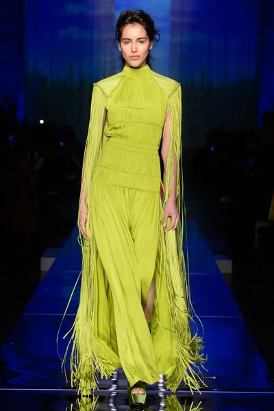 Look 38
